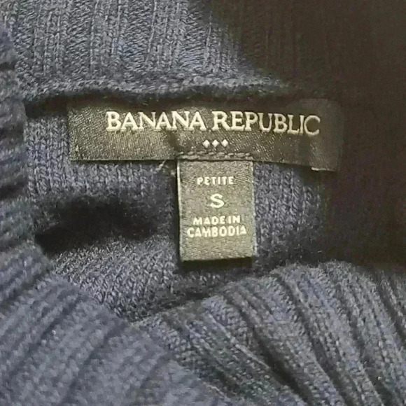 Banana Republic Pointelle Turtleneck Sweat… - Picture 7 of 8